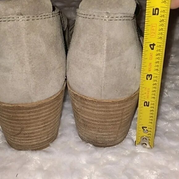 1.State Arnett Gray Suede Cut Out Booties - Picture 11 of 12